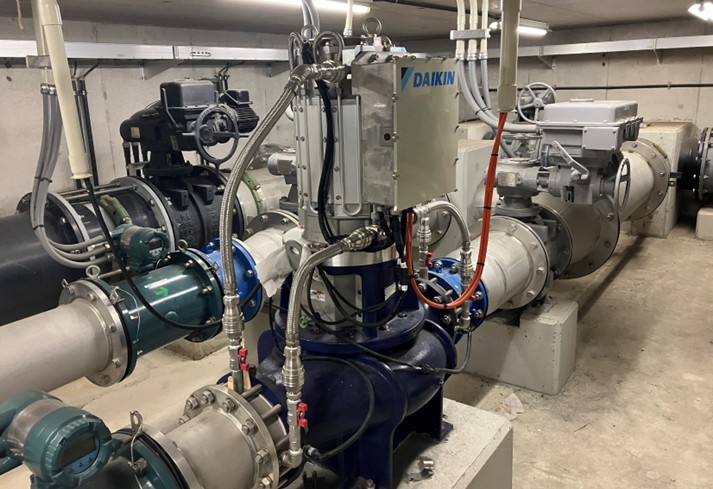 淡路調整池マイクロ水力発電所のようす(1)